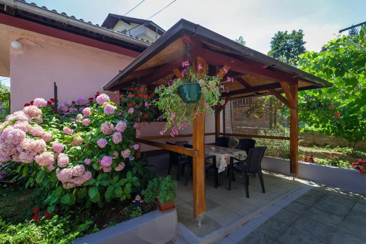 Apartment Zalac Слуни Екстериор снимка