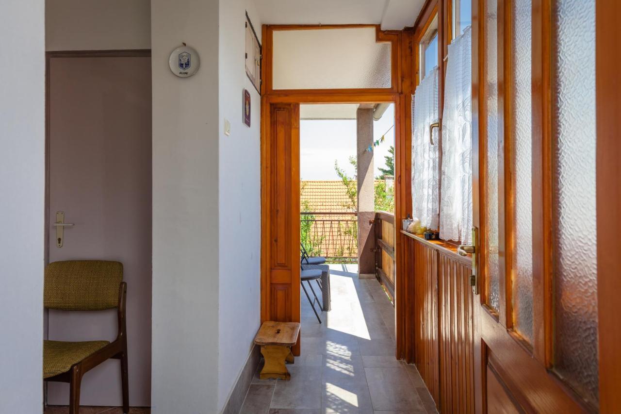 Apartment Zalac Слуни Екстериор снимка